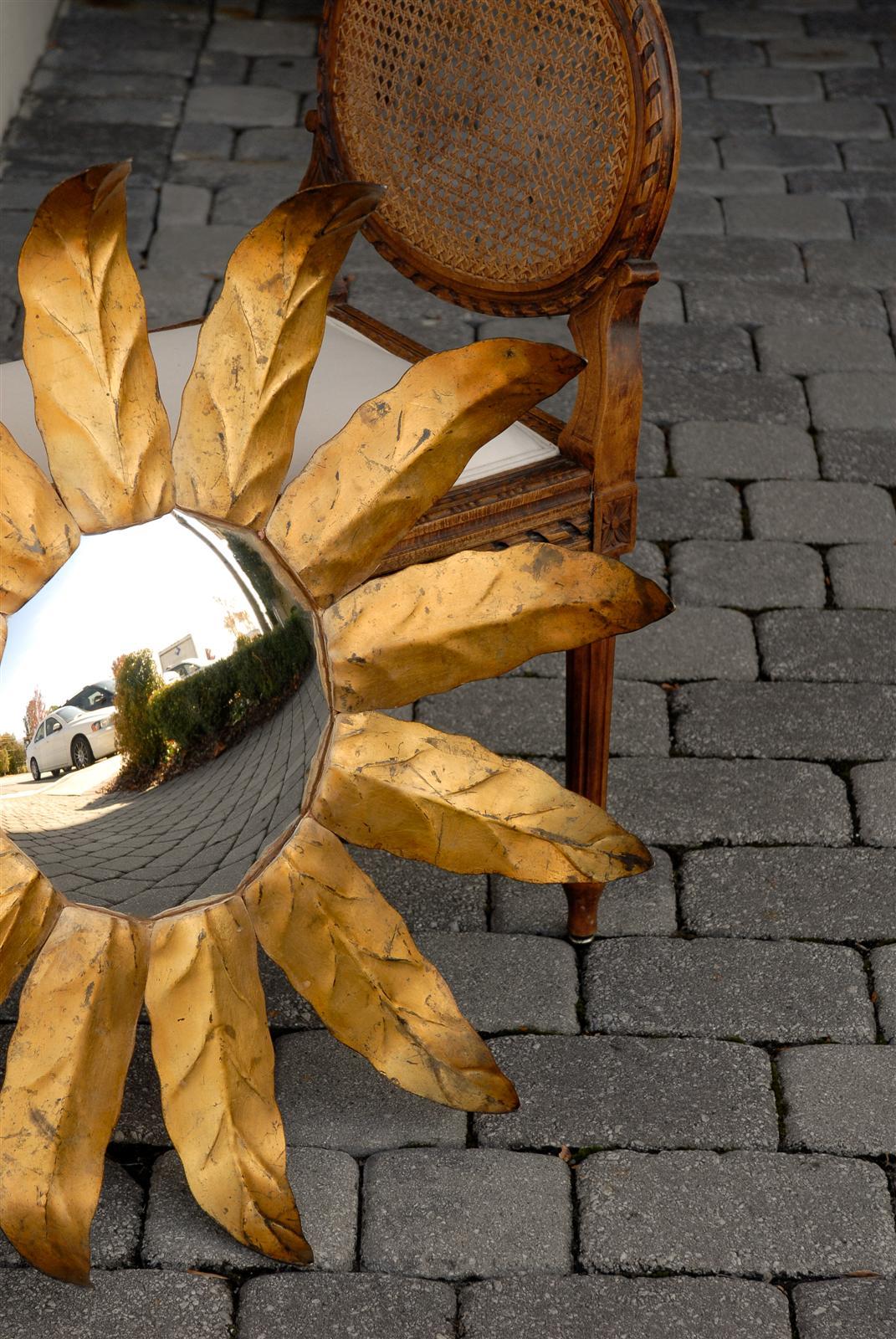 1940s Spanish Sunburst Mirror with Darkened Gilt Metal Leaves and Convex Glass For Sale 5