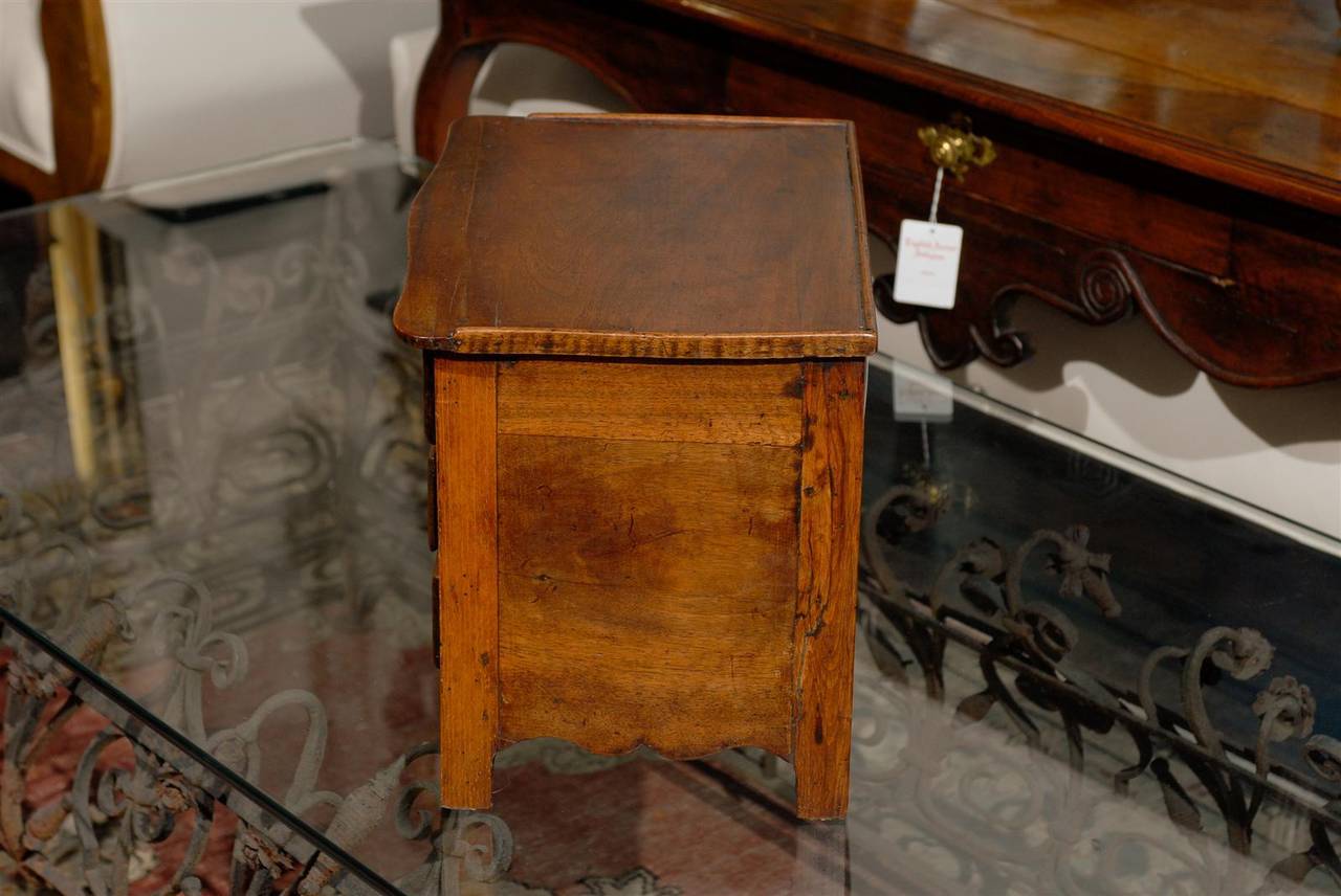 French Miniature Oak Commode Table Top from the Early 19th Century For Sale 2