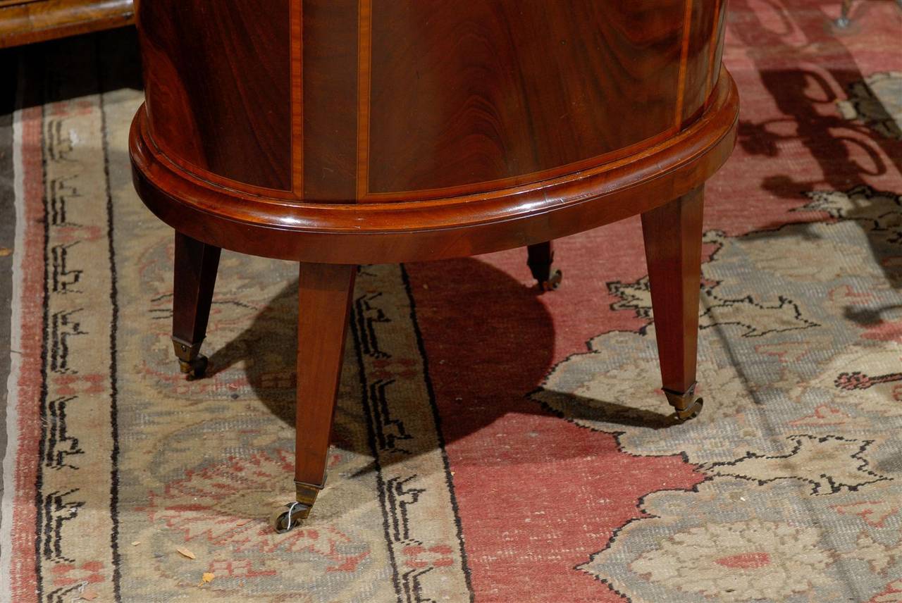 English 1870s Mahogany Cellarette with Banded Inlay, Splayed Legs and Casters 1