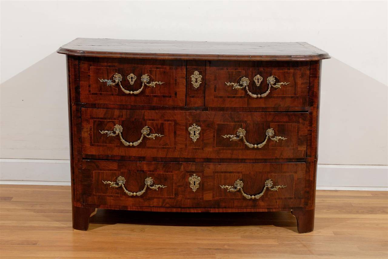French Late 18th Century Walnut Four-Drawer Commode with Star Inlaid Top 2