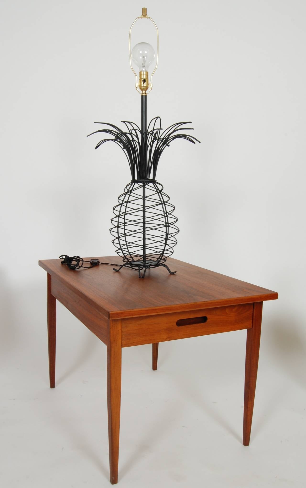 American Wire Form Pineapple Lamp