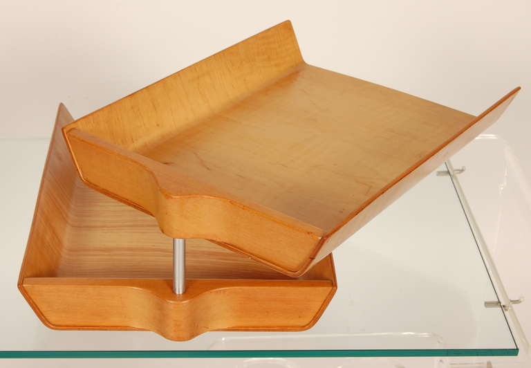 Double letter tray by Knoll in Primavera wood, quite unusual as most where either walnut or black lacquer. The top tray pivots left or right.