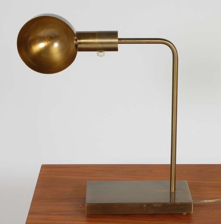Casella Bronze Table Lamp In Excellent Condition In San Francisco, CA