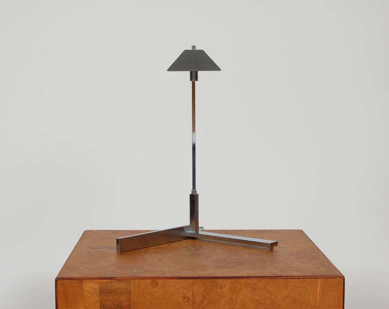 International Style Modernist Casella Table Lamp