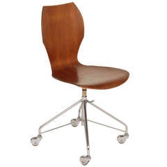 Arne Jacobsen Sevener Office Chair