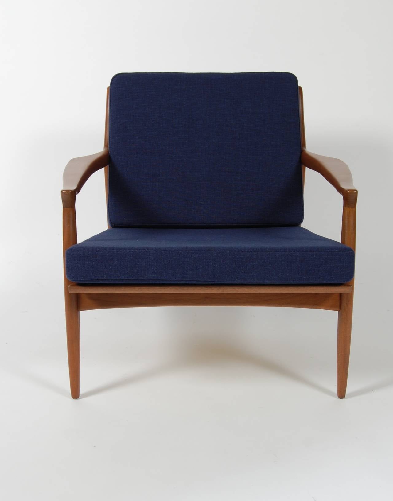 Walnut Milo Baughman Archie Lounge Chair