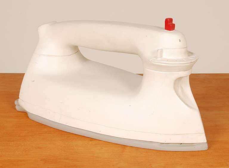 Oversize Store Display Clothes Iron 3