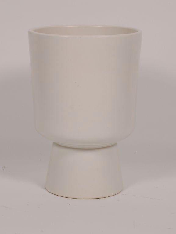 Architectural Pottery, the iconic vessel of the Case Study House Program during the 1950s. This is a Malcolm Leland design and has a soft white finish to the glaze. Marked Architectural Pottery.