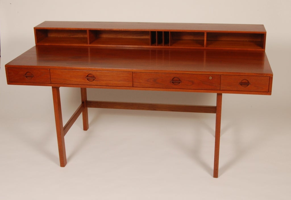 Lovig Flip Top Desk