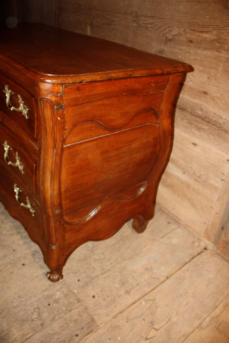 French A Fine Louis XV Bombe' Commode, 18th Century