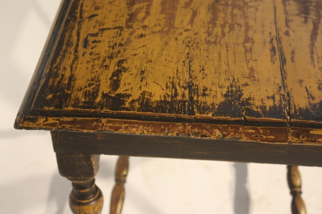 American 18th century William and Mary Tavern Table