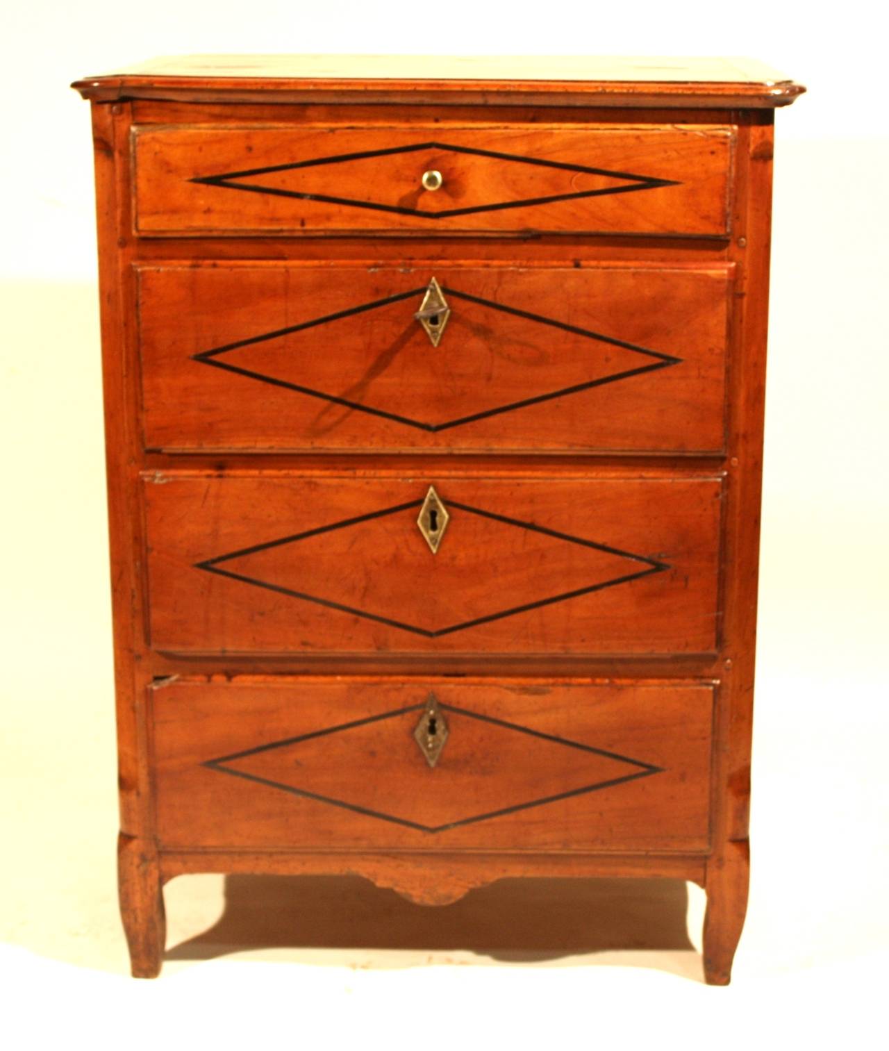 French Directoire Period Petite Commode In Excellent Condition In Doylestown, PA