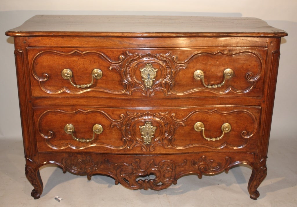 Fine Louis XV Commode From Arles