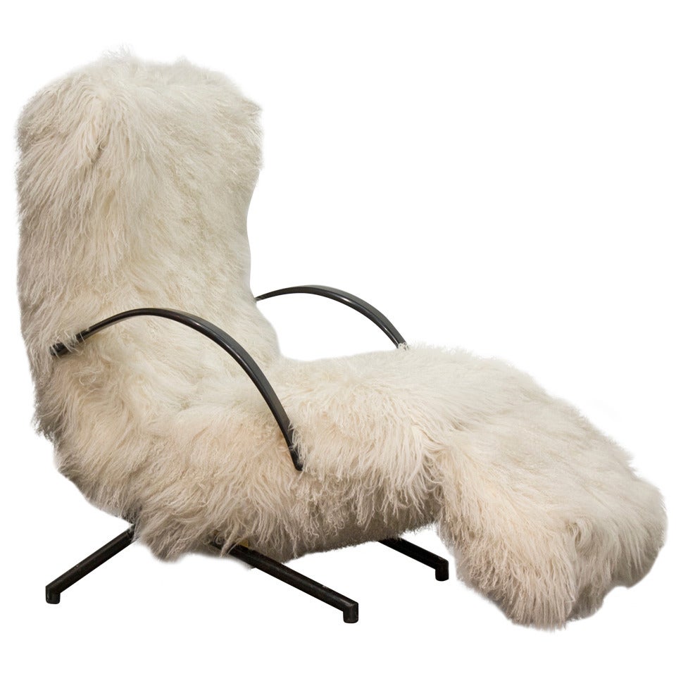 P40 Lounge Chair by Osvaldo Borsani For Sale