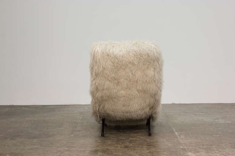 Mid-20th Century P40 Lounge Chair by Osvaldo Borsani For Sale