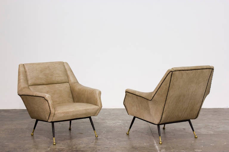 Pair of Armchairs by Gio Ponti In Good Condition For Sale In New York, NY