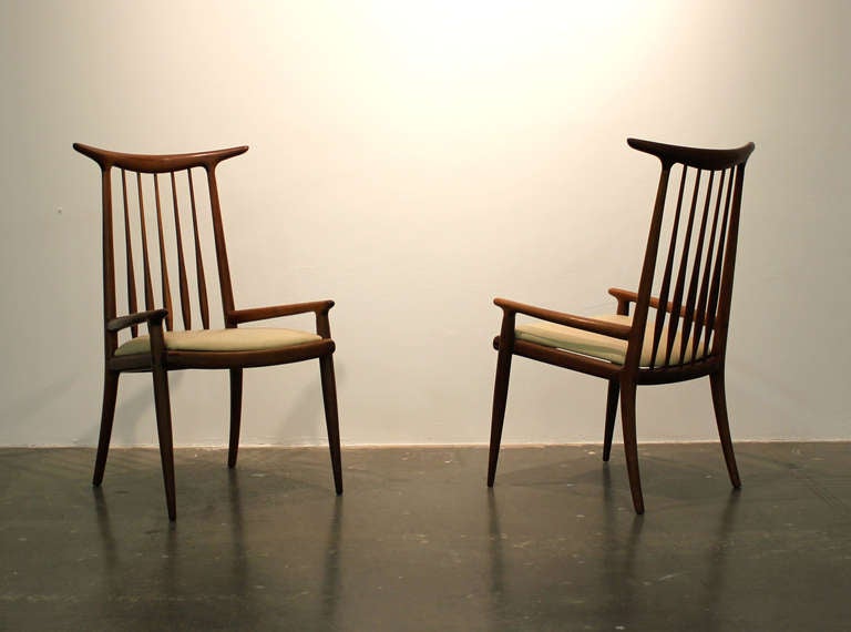 American Pair of spindle-back armchairs by Sam Maloof For Sale