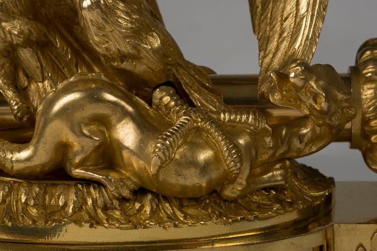 Bronzo Rara coppia di Chenets (Andirons) in bronzo dorato Impero in vendita