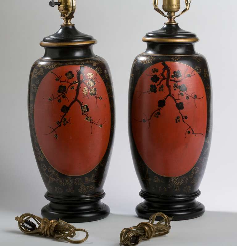 Pair of Japanese Lacquered Vases Mounted as Lamps In Excellent Condition In Kittery Point, ME