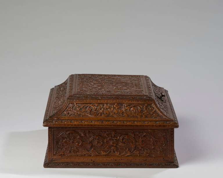 Louis XIV Fruitwood Casket, Attributed to César Bagard (1620-1707) In Excellent Condition For Sale In Kittery Point, ME