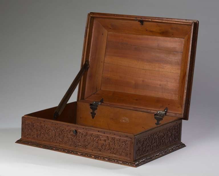Louis XIV Fruitwood Casket, Attributed to César Bagard For Sale 1