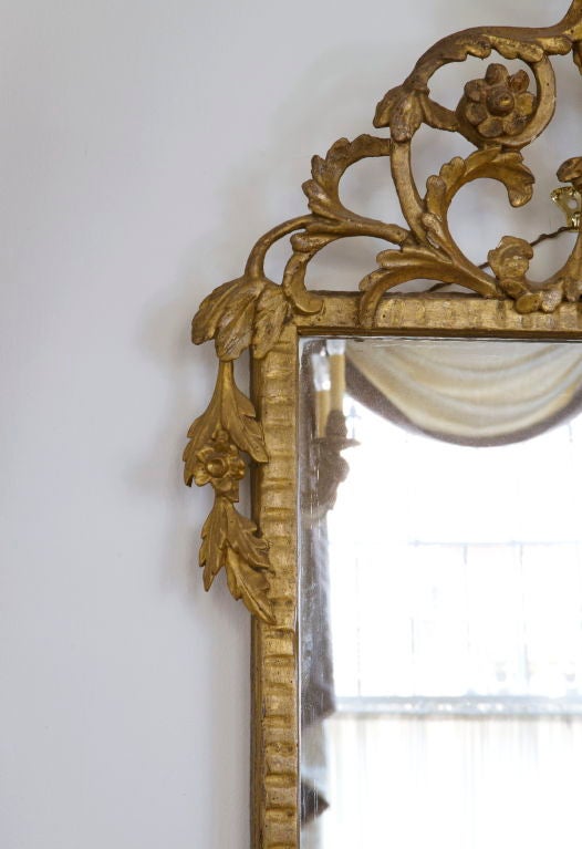 18th Century Italian Neoclassical Giltwood Mirror For Sale