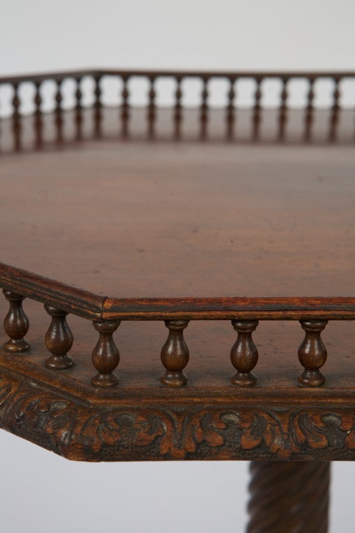 18th Century and Earlier George III Mahogany Octagonal Tilt Top Tea Table For Sale