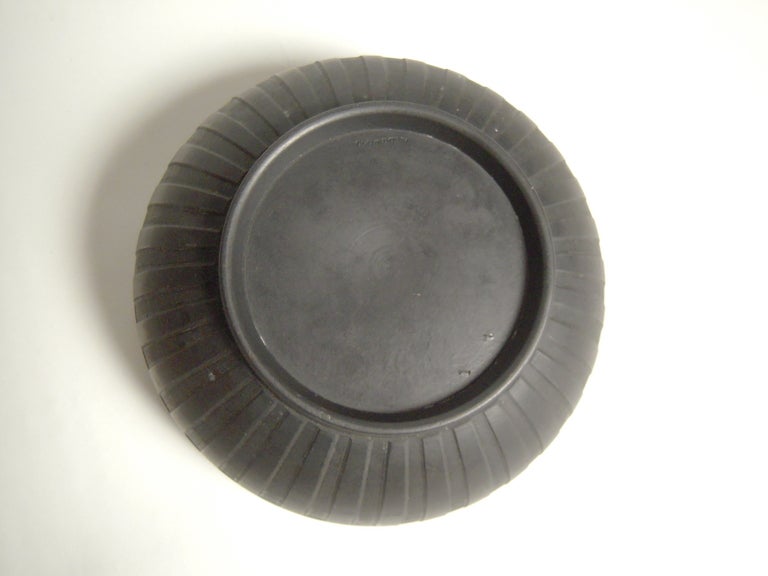 19th Century English Black Basalt Bowl In Excellent Condition In Essex, MA