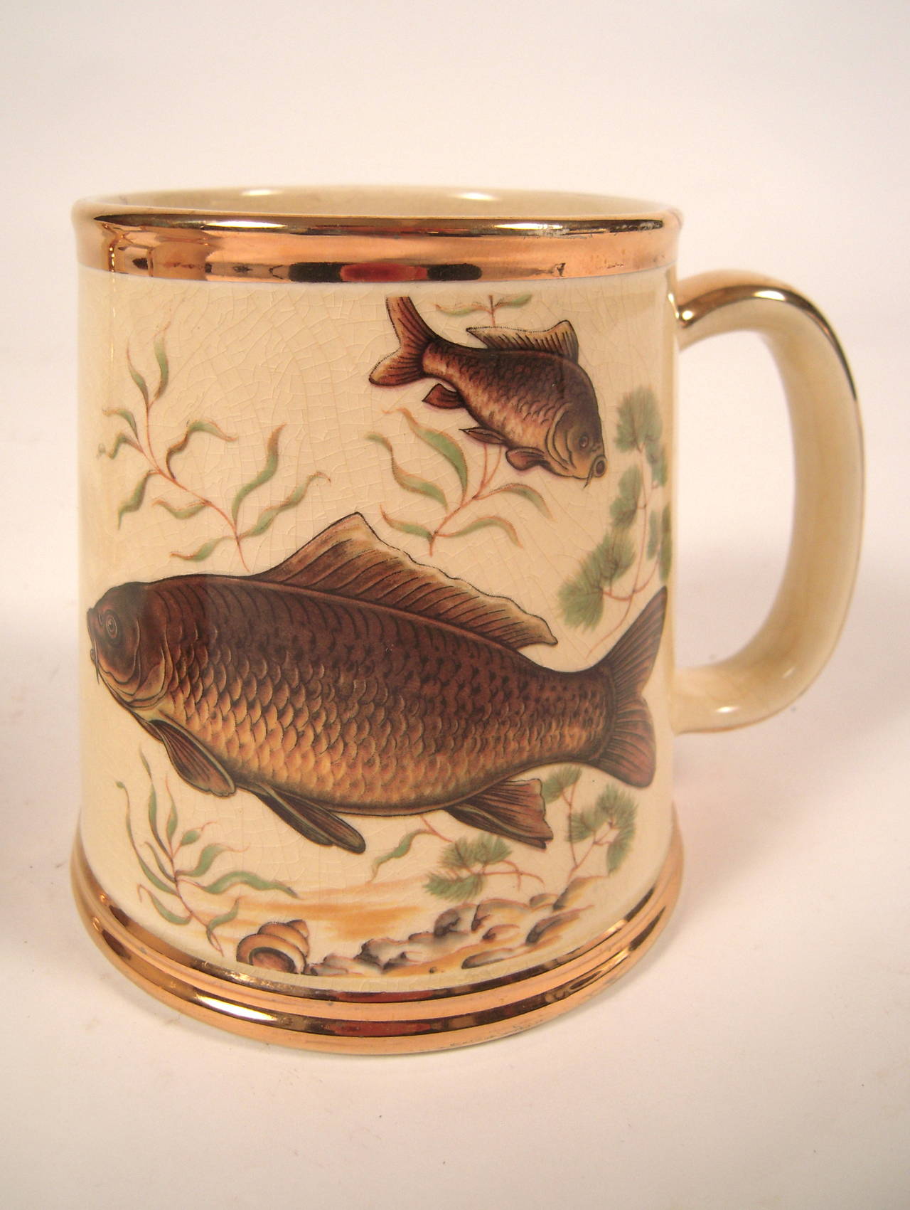 4 Large Gilded Staffordshire Fish Decorated Mugs In Excellent Condition In Essex, MA