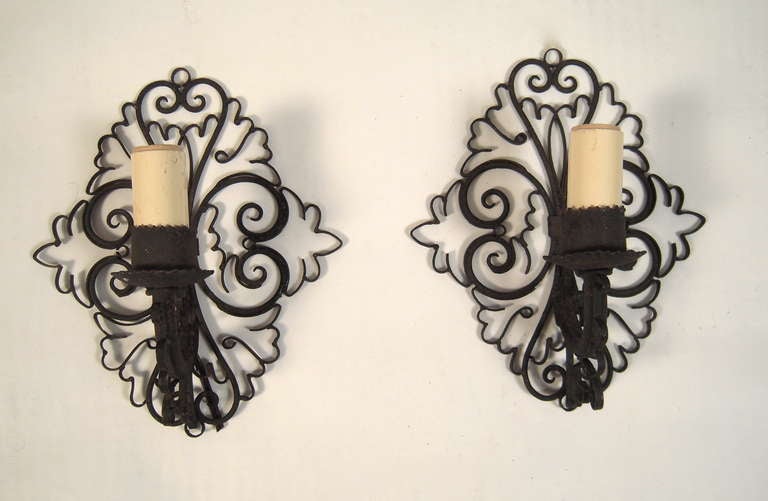 Pair of Graphic Wrought Iron Wall Sconces 3