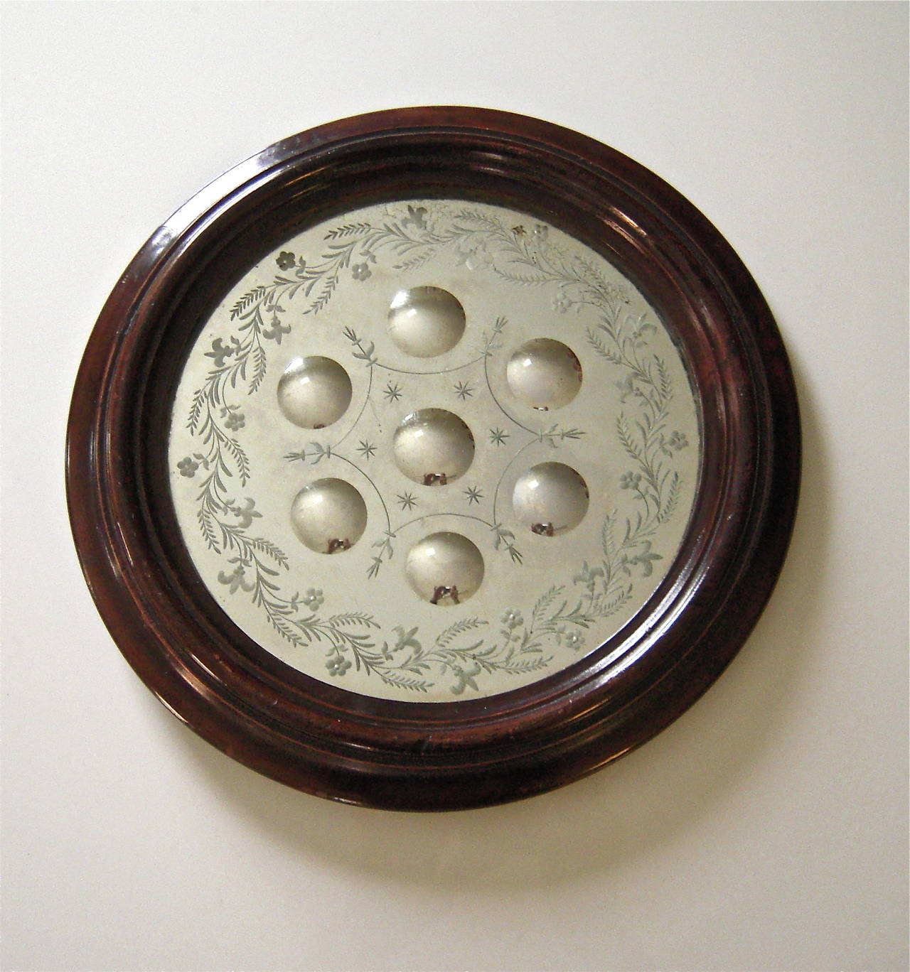 19th Century English Etched Circular Mirror In Excellent Condition In Essex, MA