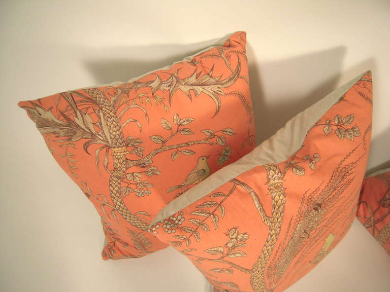 Bird and Thistle Pillows In Excellent Condition In Essex, MA