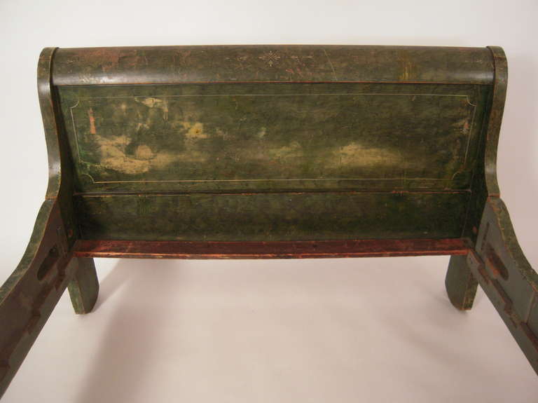 19th Century American Neoclassical Green Painted Sleigh Bed, circa 1820-1840