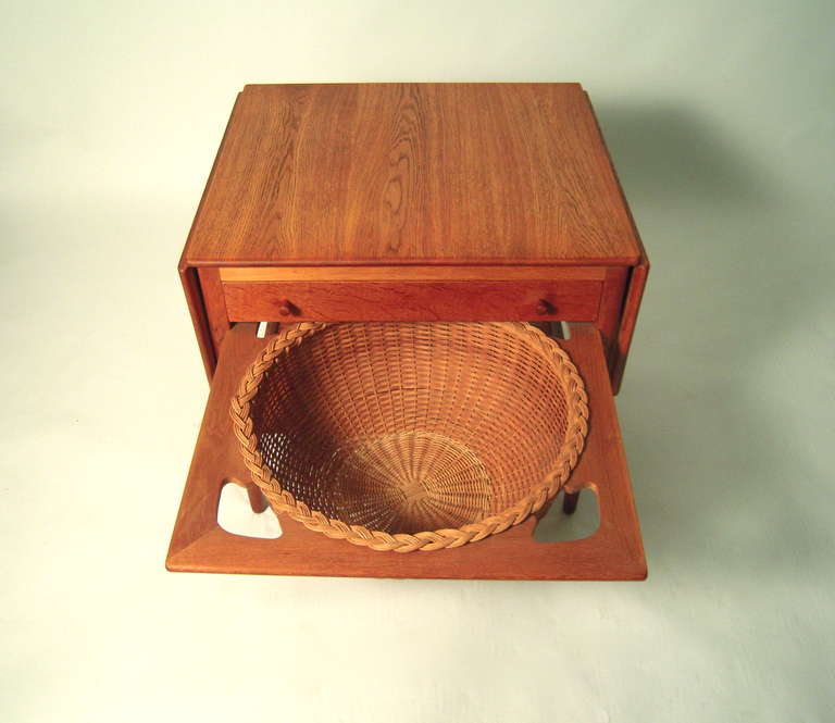 Hans Wegner Sewing or End Table with Rattan Basket In Excellent Condition In Essex, MA