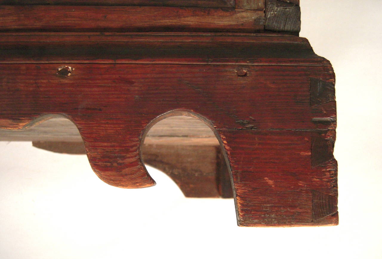 Architectural American Southern Carved Blanket Chest, circa 1780 2