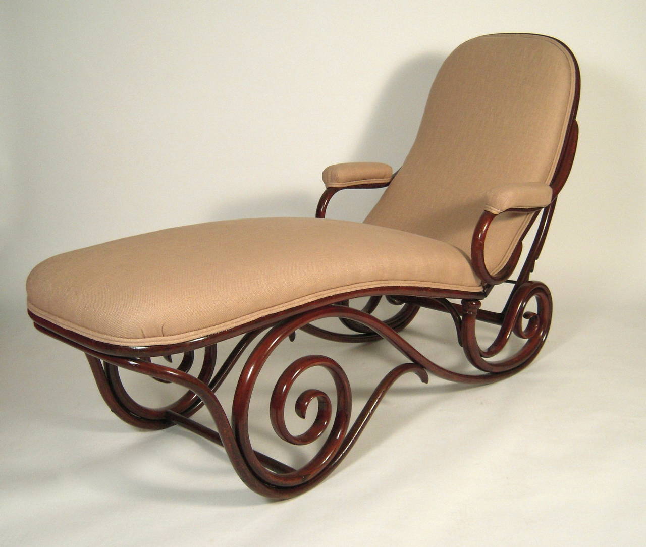 Art Nouveau Thonet Adjustable Bentwood Chaise Longue