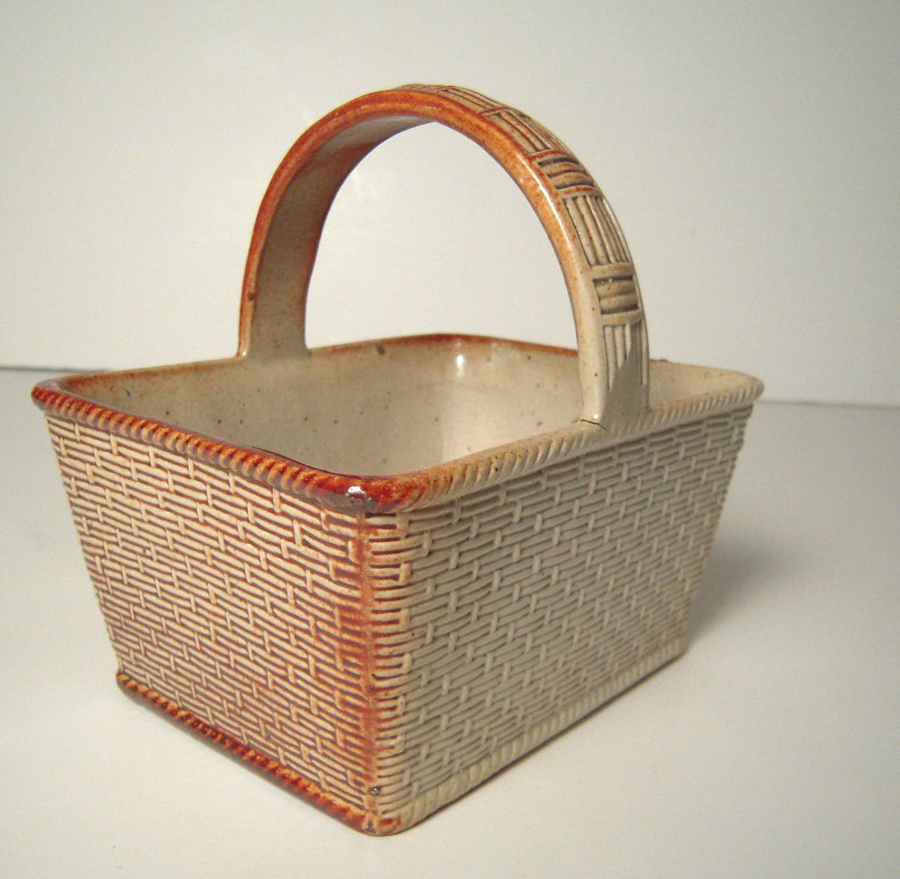 English Salt Glazed Stoneware Berry Basket or Planter by Briddon In Excellent Condition In Essex, MA