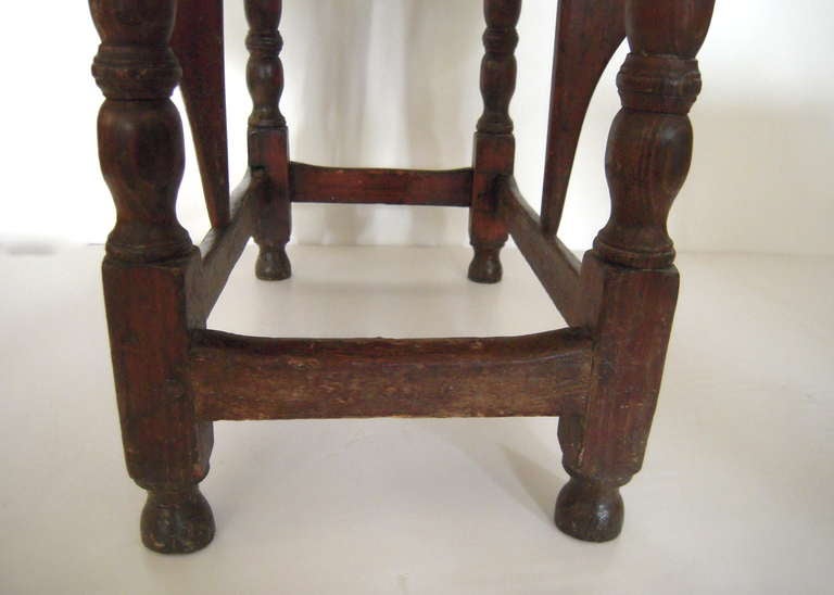 Butterfly Gate Leg Occasional Table In Excellent Condition In Essex, MA