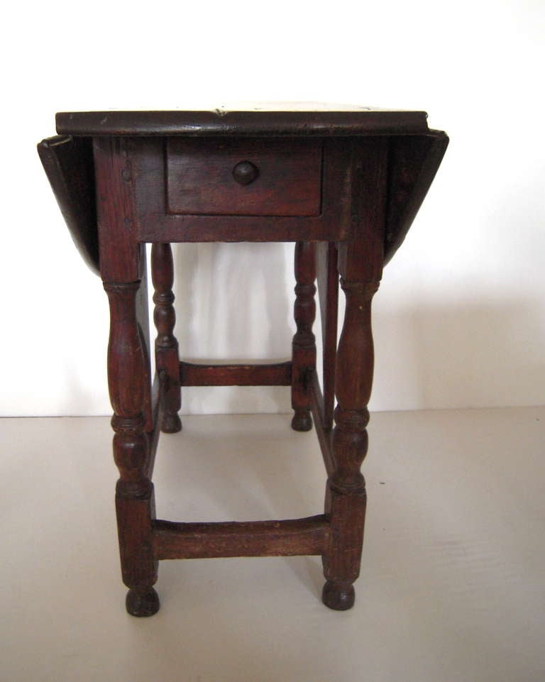 18th Century and Earlier Butterfly Gate Leg Occasional Table