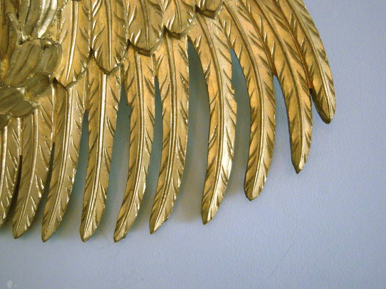 Large and Beautifully Carved Gilt Wood American Eagle In Excellent Condition In Essex, MA