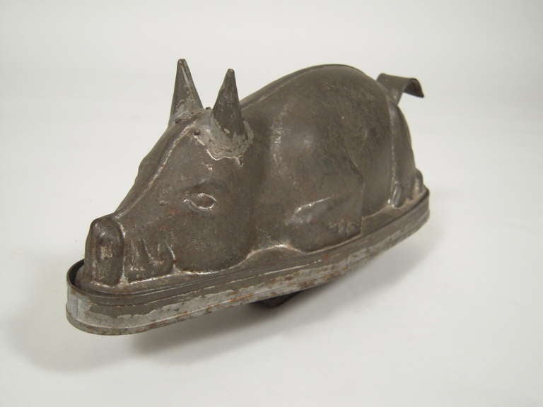 Two 19th Century Tin Pig-Form Cooking Molds 1