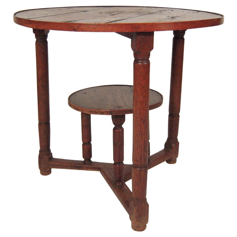 English Country 2-Tier Round Occasional Table
