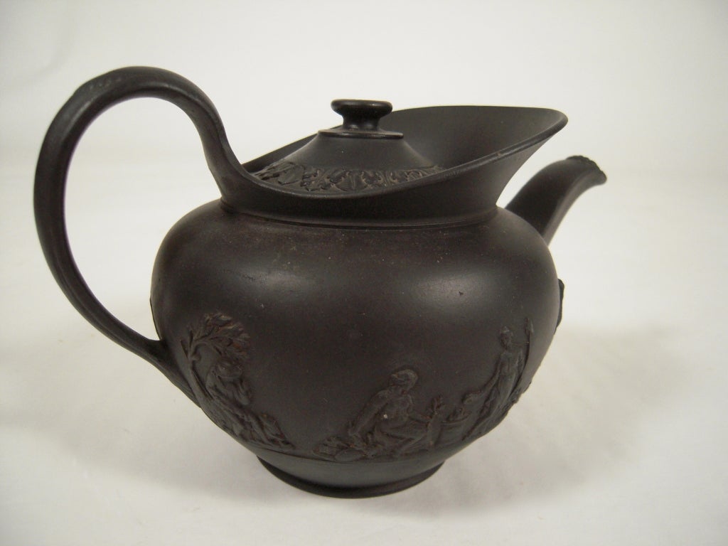 Neoclassical Hackwood Black Basalt Teapot, English, c. 1810 In Good Condition In Essex, MA