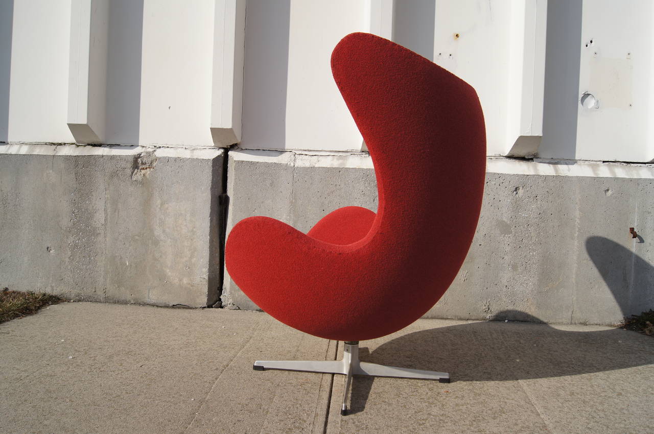 Egg Chair by Arne Jacobsen for Fritz Hansen In Good Condition In Dorchester, MA