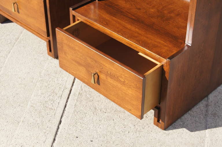 Pair of Nightstands by Russel Wright for Conant Ball In Excellent Condition In Dorchester, MA