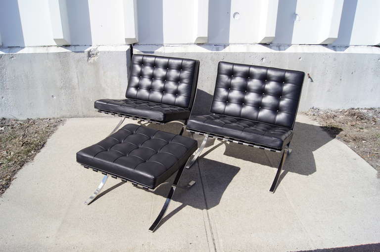 Leather Pair of Barcelona Chairs with Ottoman by Mies Van Der Rohe for Knoll