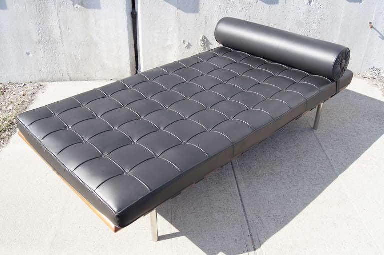 Mid-Century Modern Barcelona Daybed by Mies van der Rohe for Knoll