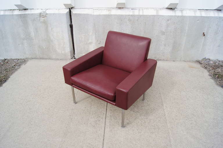 Scandinavian Modern Early Airport Lounge Chair by Hans Wegner