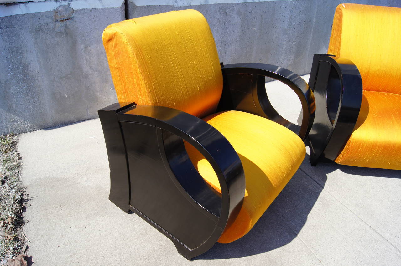 Pair of 1930s Ebonized Art Deco Club Chairs In Good Condition For Sale In Dorchester, MA