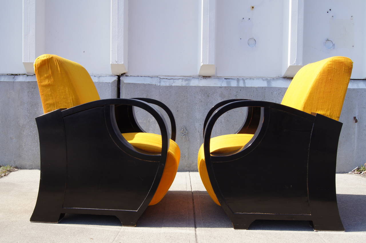 English Pair of 1930s Ebonized Art Deco Club Chairs For Sale